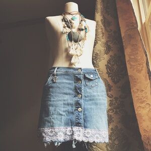 Skirt Love Birds Button Down Altered Skirt
4XHP🌵🌵🌵🌵
